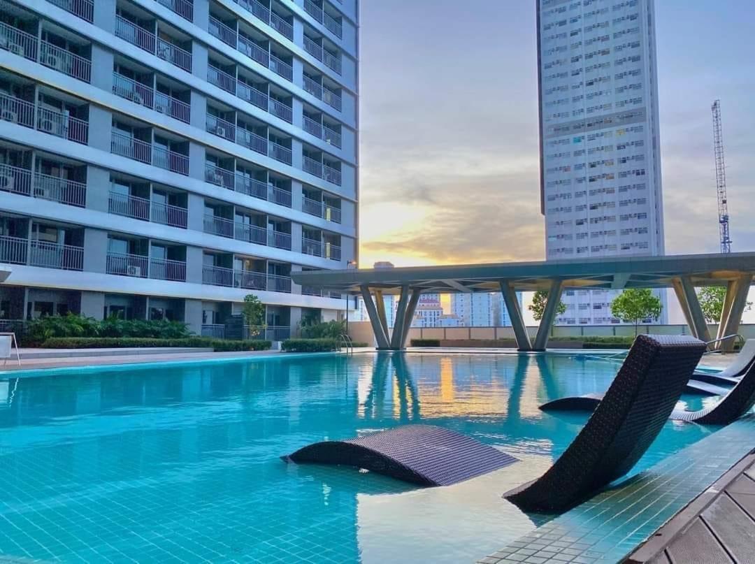 Smdc Fame Residence Luxurious Family Suite Condo Near Mrt Mandaluyong Eksteriør billede